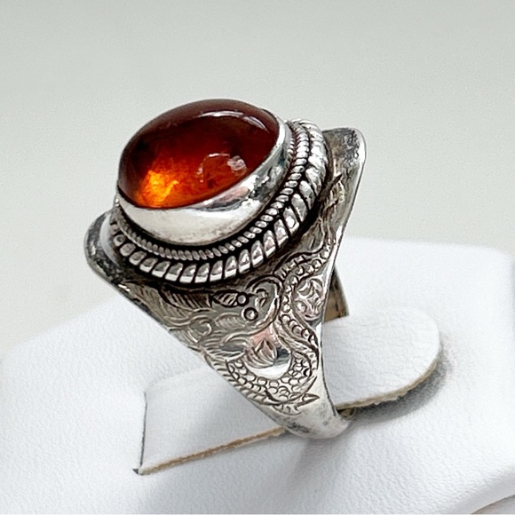 Vintage Amber Sterling Silver Ring - Picture 6 of 11